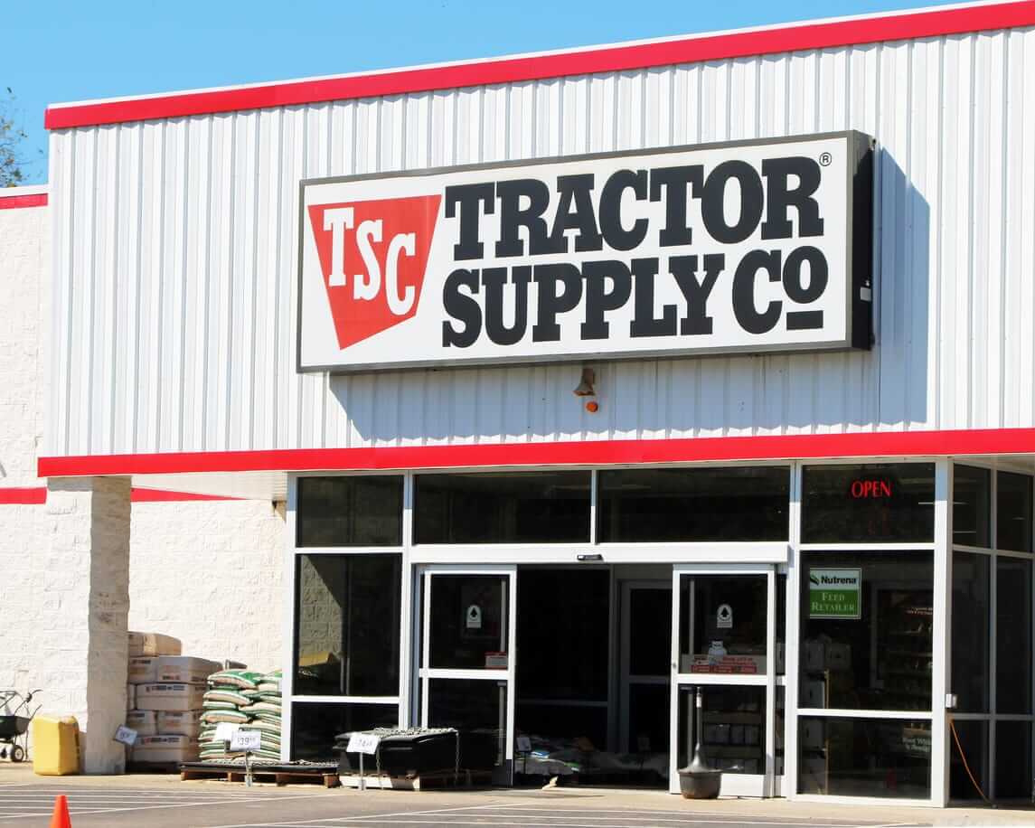 Tractor Supply Co_ storefront by- TennesseePhotographer via iStock